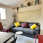 Le Jardinet - Small Garden In Town